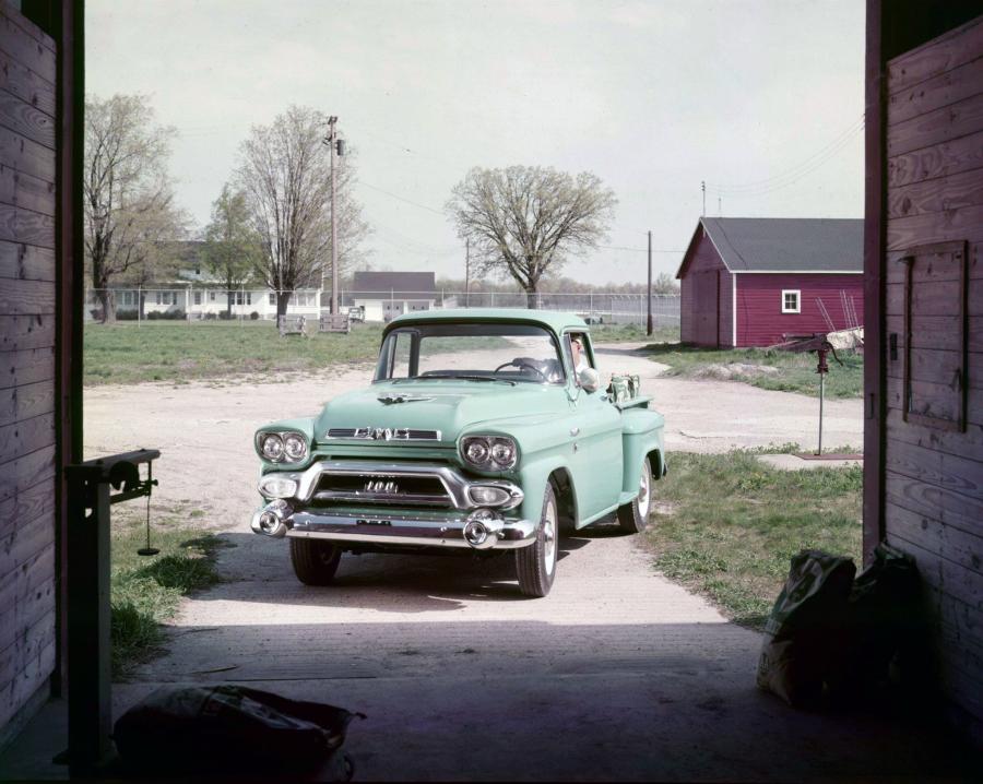  GMC S-100 Pickup 1958 года  (фото 1 из 9)